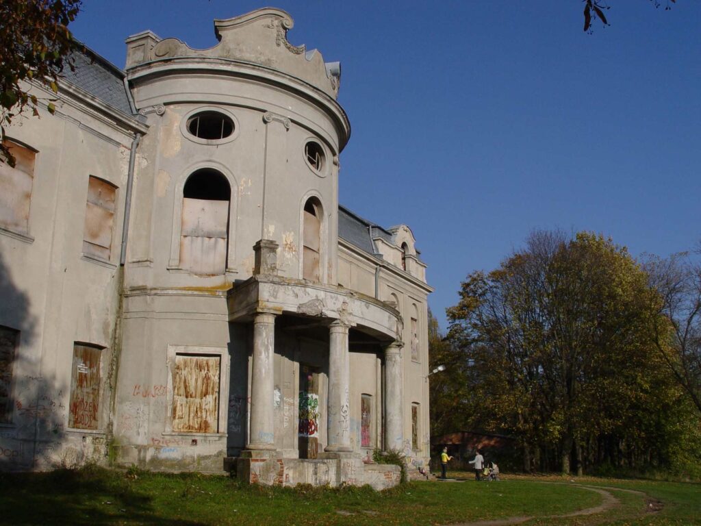 Pałac w Nowym Mieście nad Pilicą