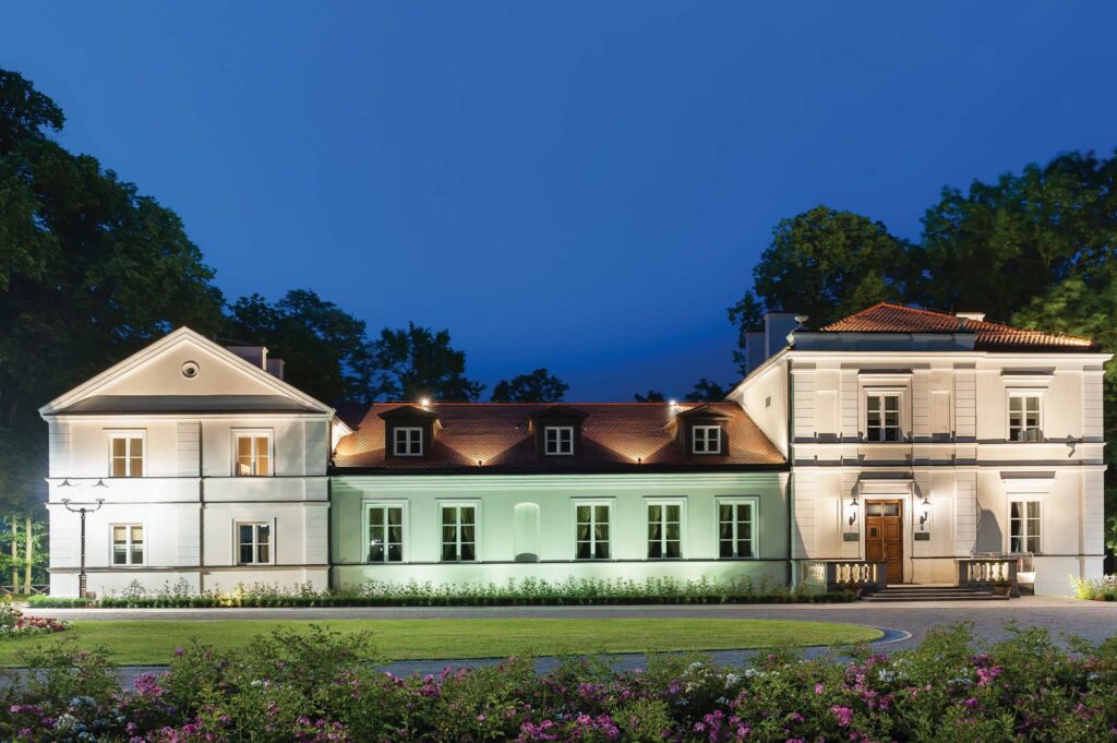 Pałac w Warce-Winiarach